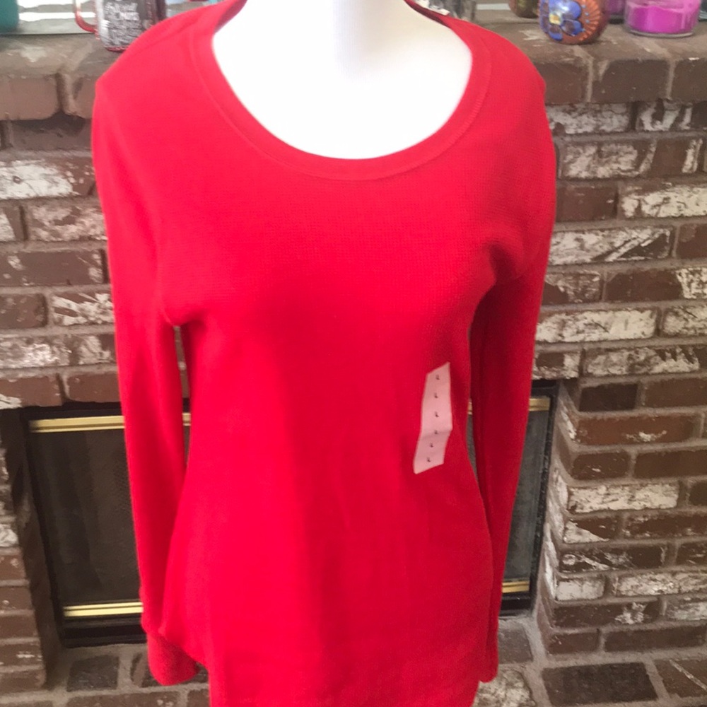Old navy red shirt